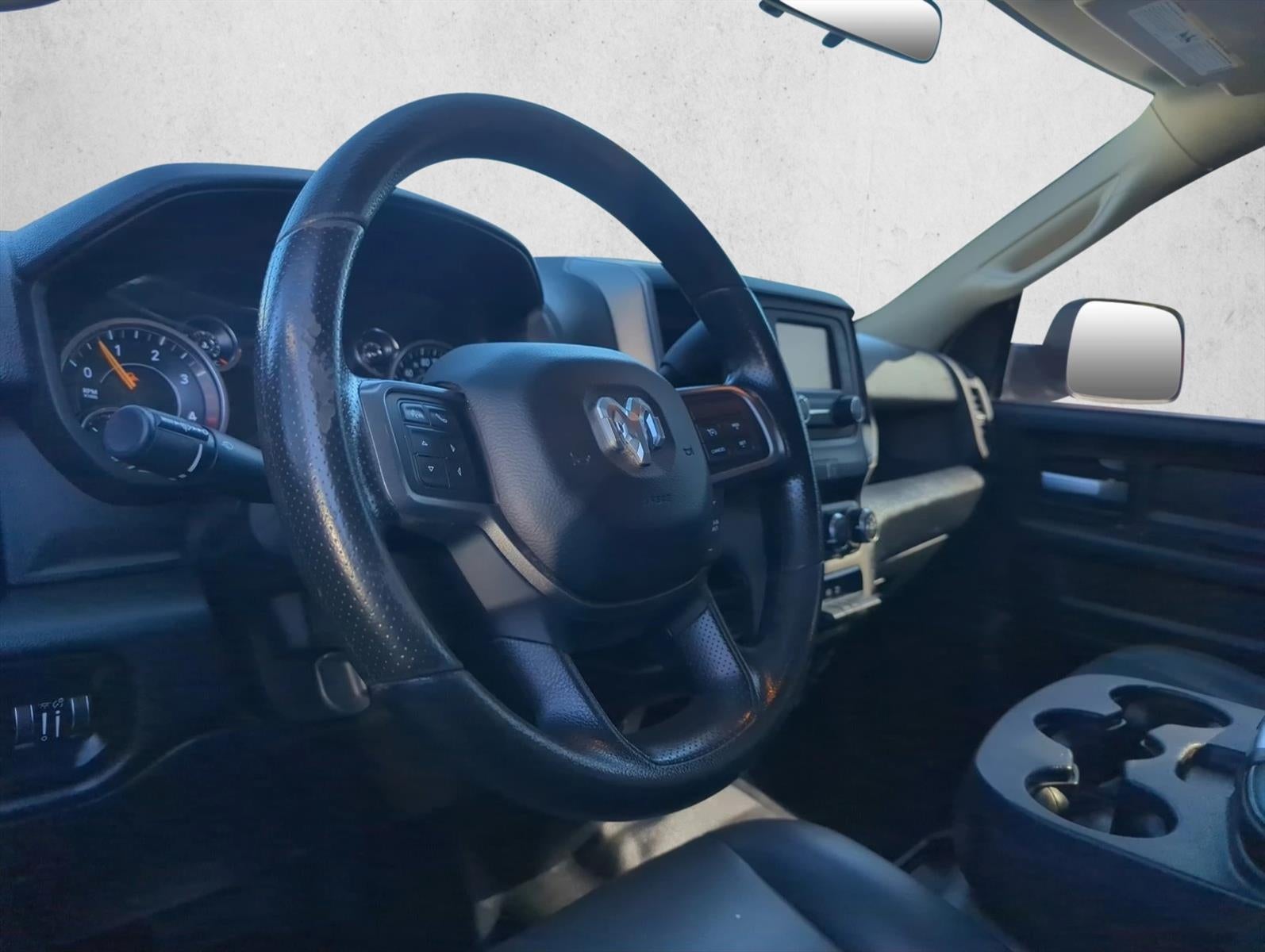 2019 RAM 3500 Tradesman 4x2 Crew Cab 8' Box