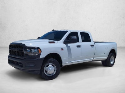 2023 RAM 3500 Tradesman 4x4 Crew Cab 8' Box