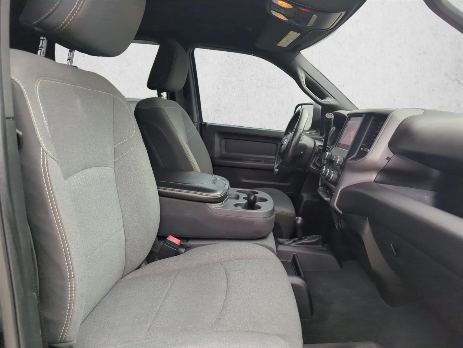 2022 RAM 3500 Tradesman 4x4 Crew Cab 8' Box