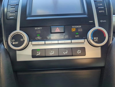 2012 Toyota Camry 4dr Sdn I4 Auto SE (Natl)