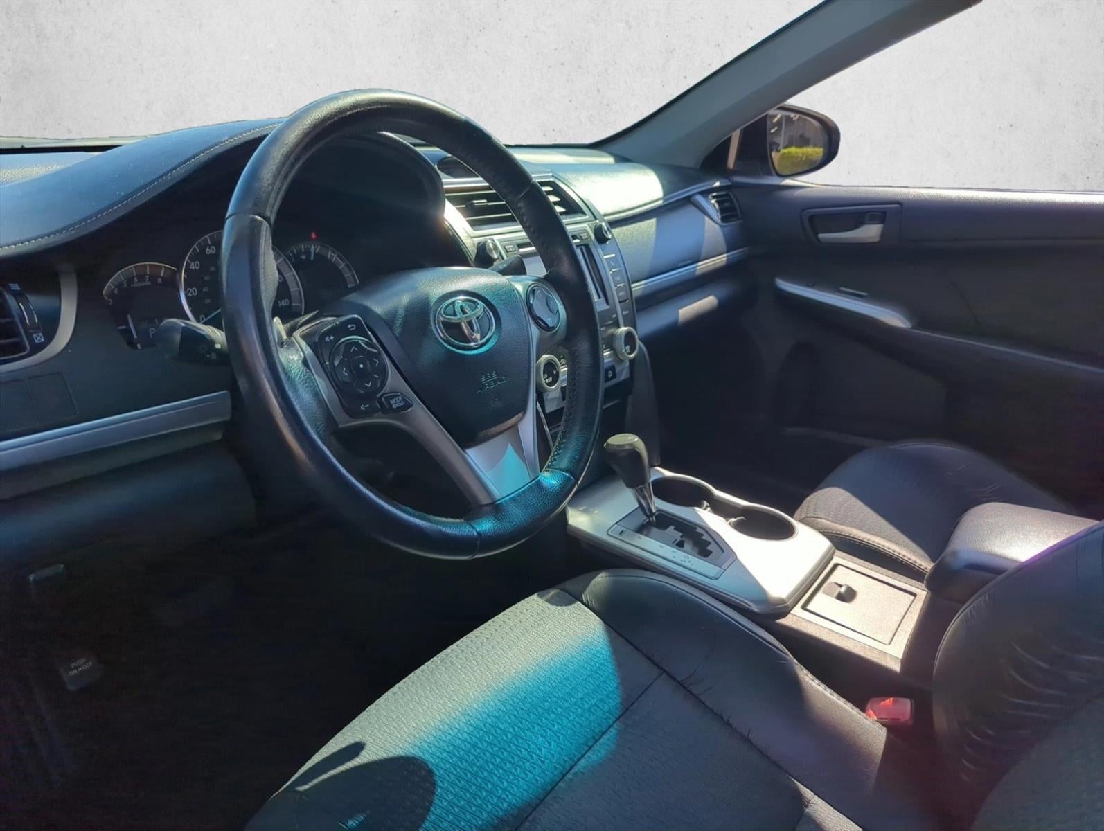 2012 Toyota Camry 4dr Sdn I4 Auto SE (Natl)