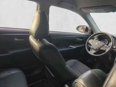 2017 Toyota Camry SE Auto (SE)