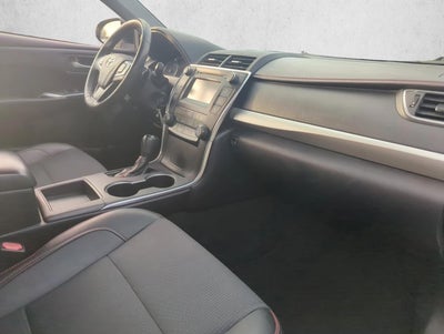 2017 Toyota Camry SE Auto (SE)