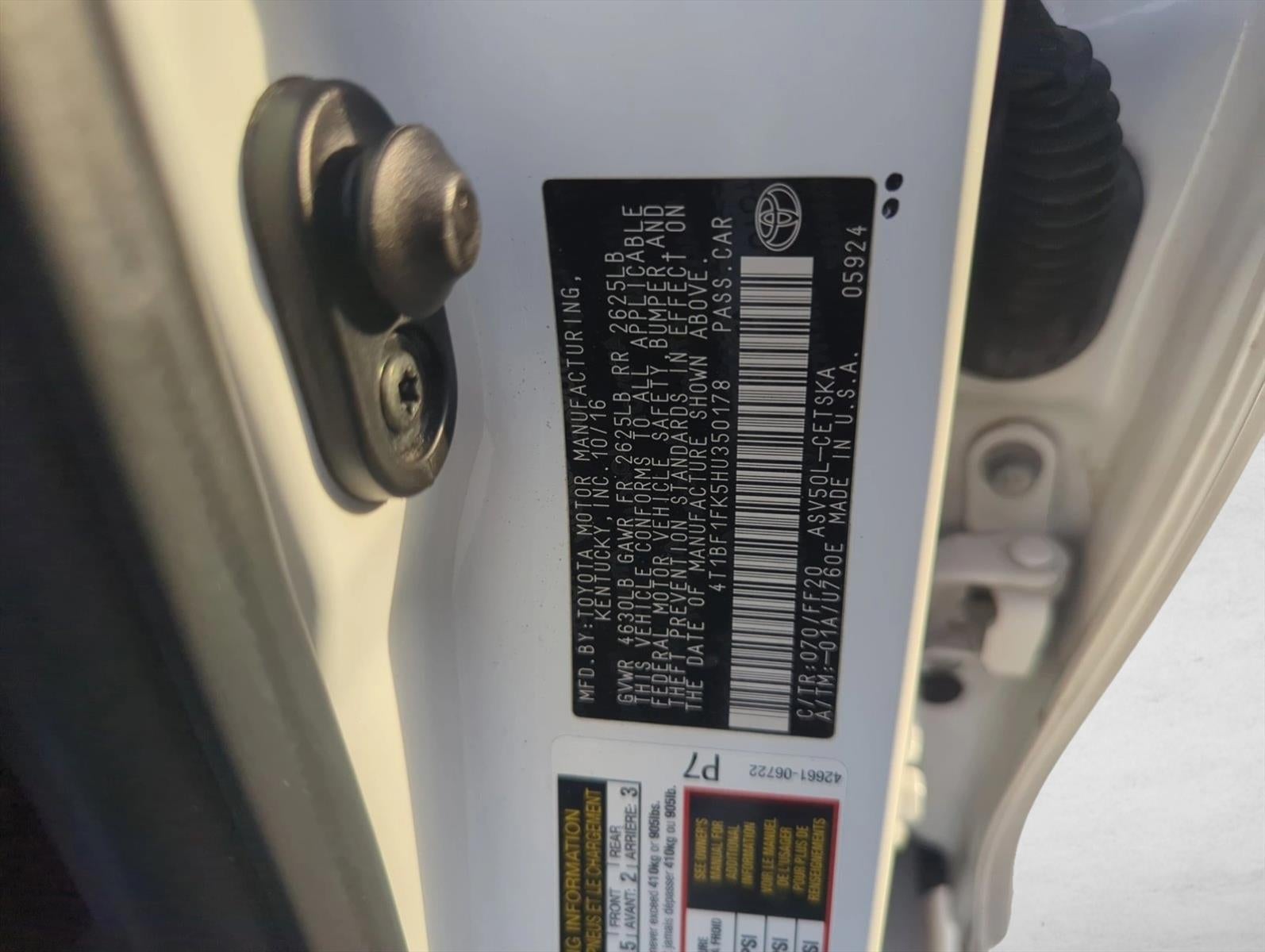 2017 Toyota Camry SE Auto (SE)