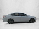 2017 Toyota Camry SE Auto (SE)
