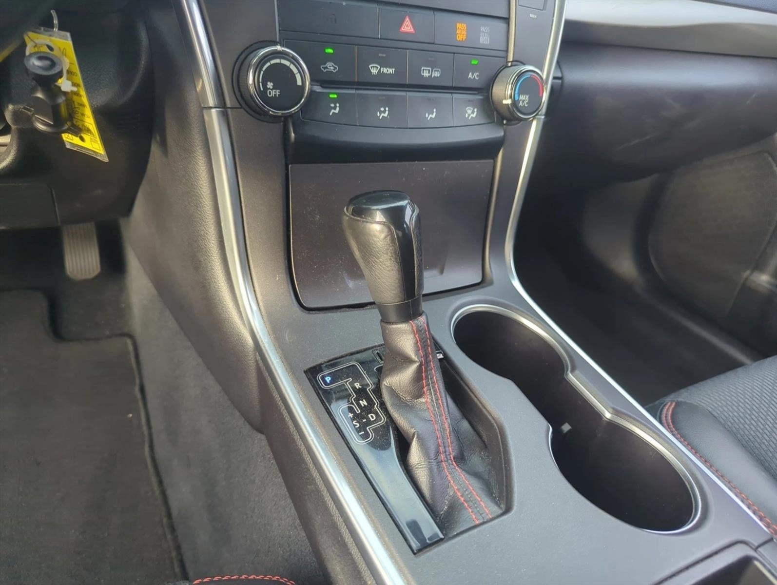 2017 Toyota Camry SE Auto (SE)