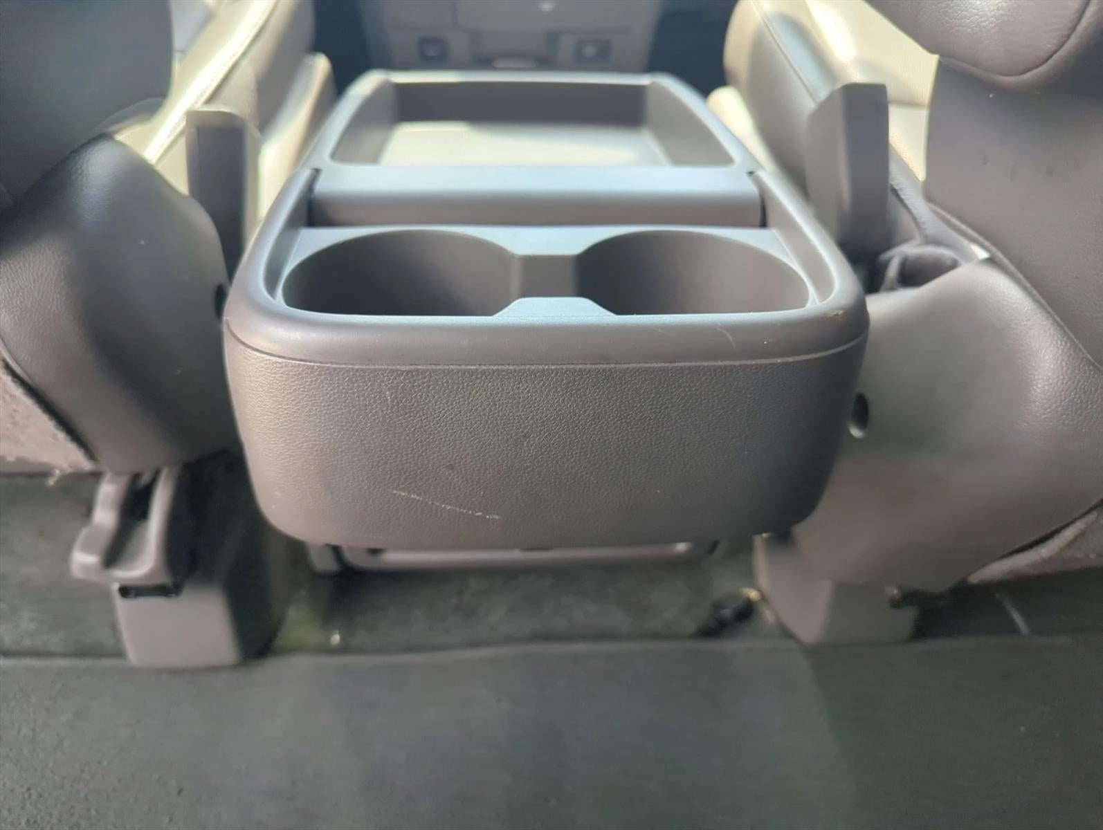2016 Honda Odyssey Touring Elite with DVD Rear Entertainment System and Navigation