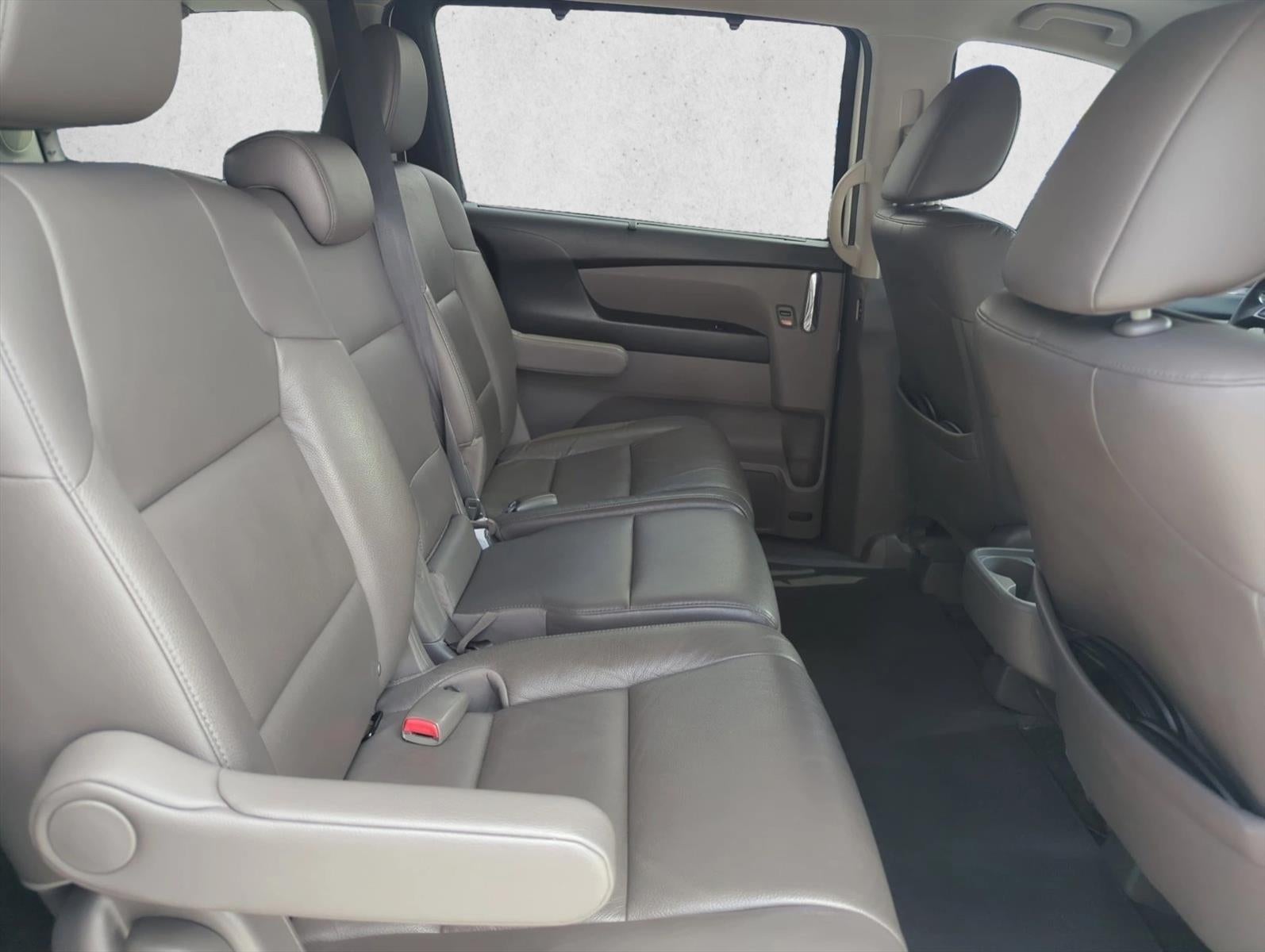 2016 Honda Odyssey Touring Elite with DVD Rear Entertainment System and Navigation