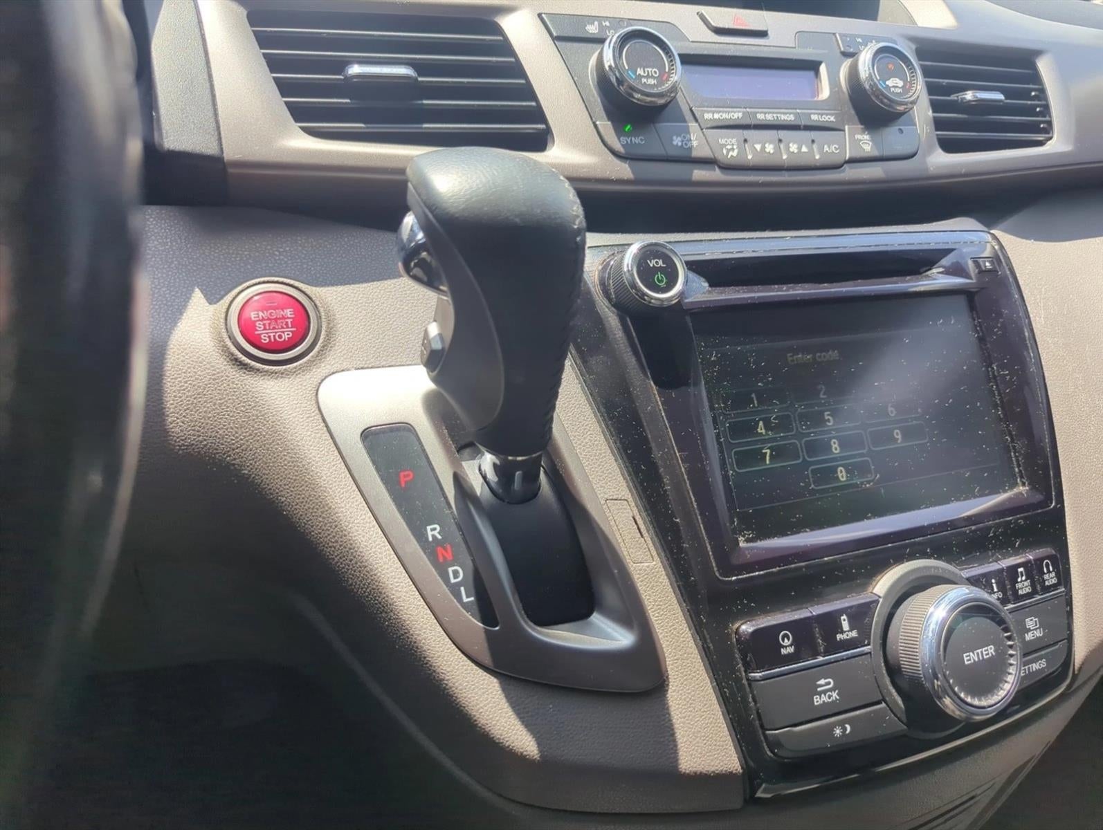 2016 Honda Odyssey Touring Elite with DVD Rear Entertainment System and Navigation