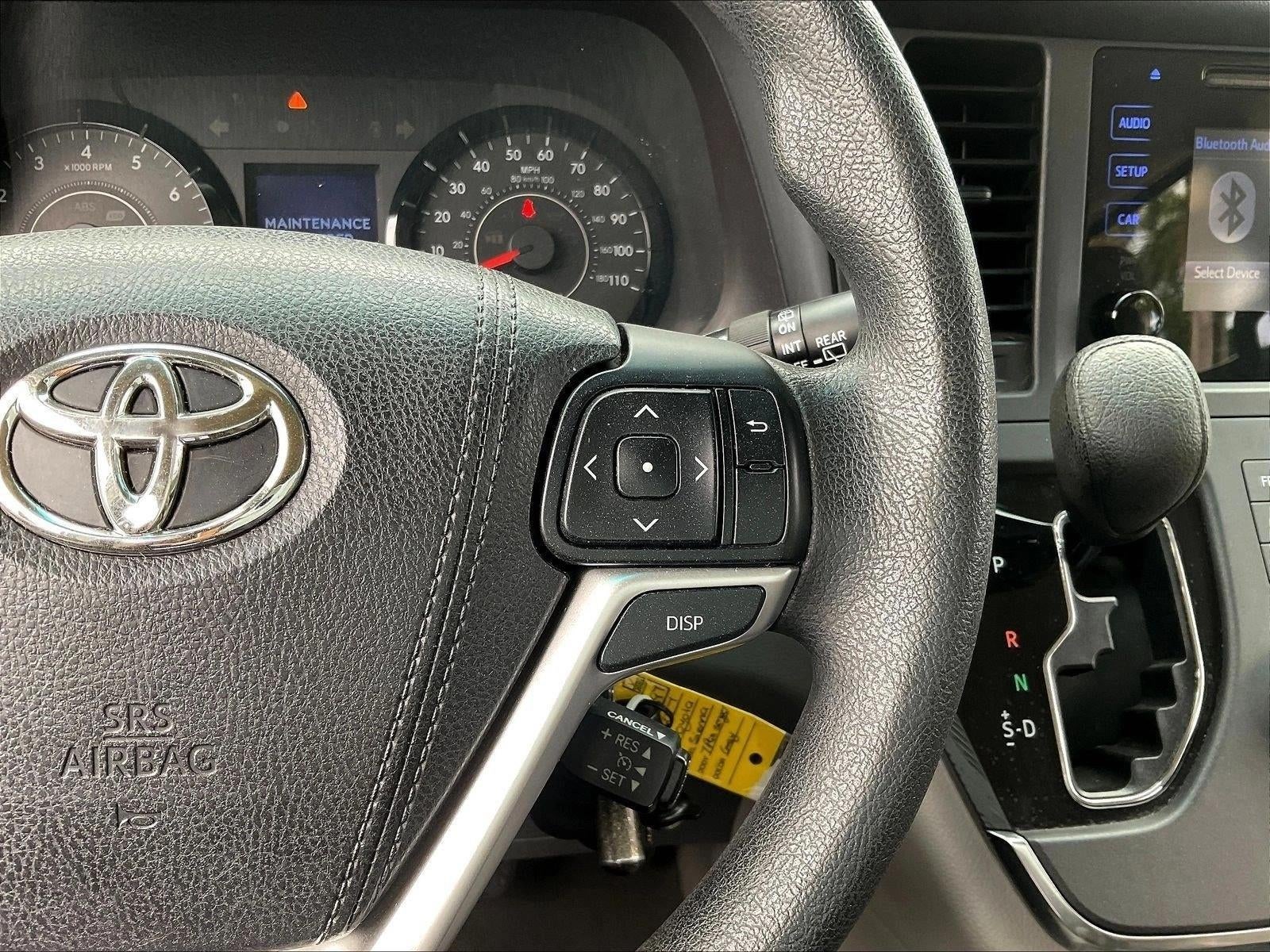 2017 Toyota Sienna L FWD 7-Passenger (Natl)