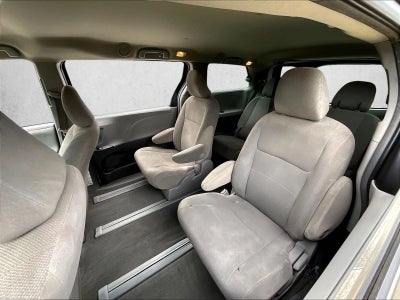 2017 Toyota Sienna L FWD 7-Passenger (Natl)