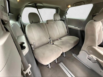 2017 Toyota Sienna L FWD 7-Passenger (Natl)