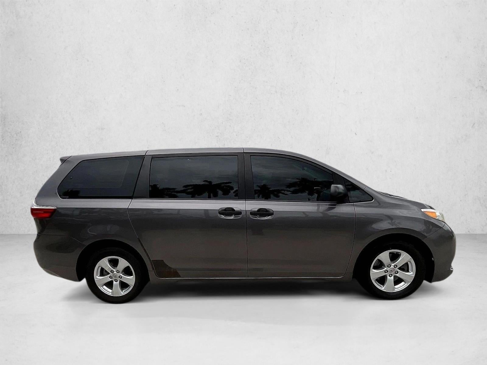 2017 Toyota Sienna L FWD 7-Passenger (Natl)
