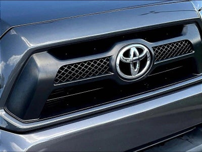 2014 Toyota Tacoma 4WD Double Cab Short Bed V6 Manual (Natl)
