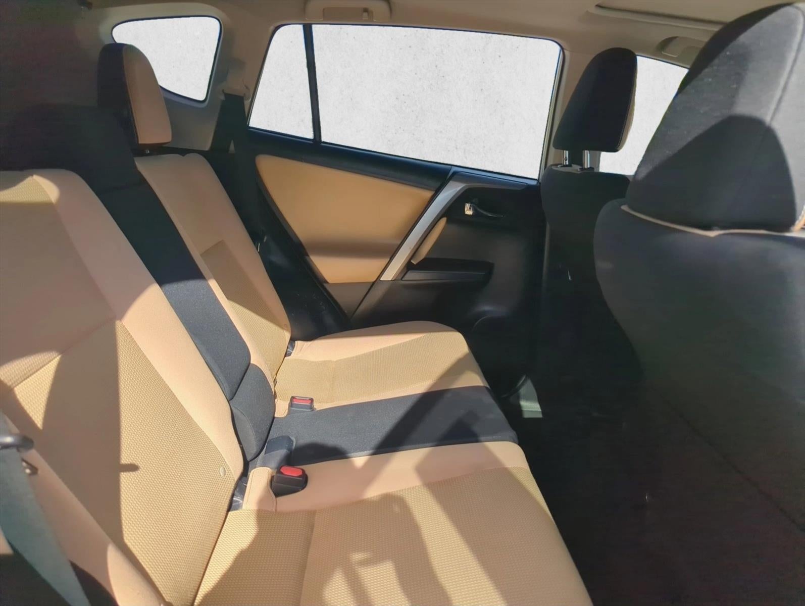 2018 Toyota RAV4 XLE FWD (GS)