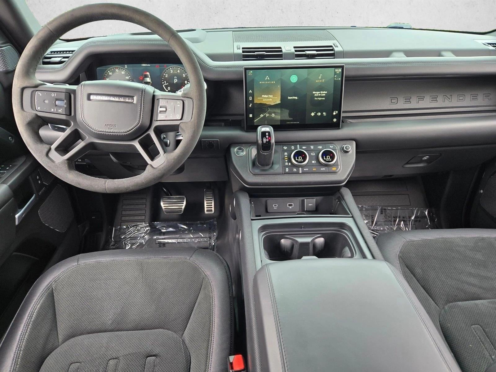 2022 Land Rover Defender 110 V8 AWD