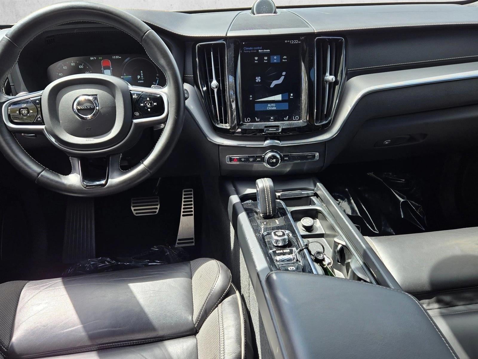 2020 Volvo XC60 T8 eAWD Plug-In Hybrid Polestar