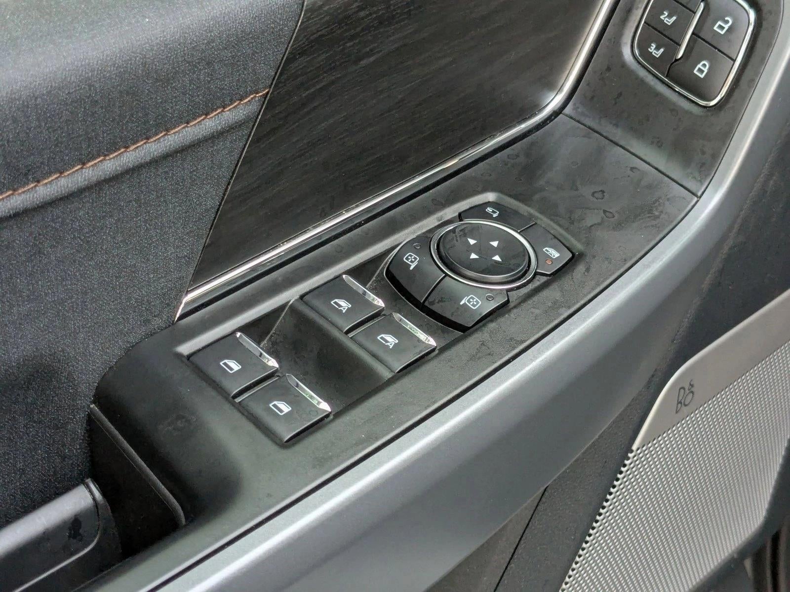 2025 Ford F-150 LARIAT 4WD SuperCrew 5.5' Box