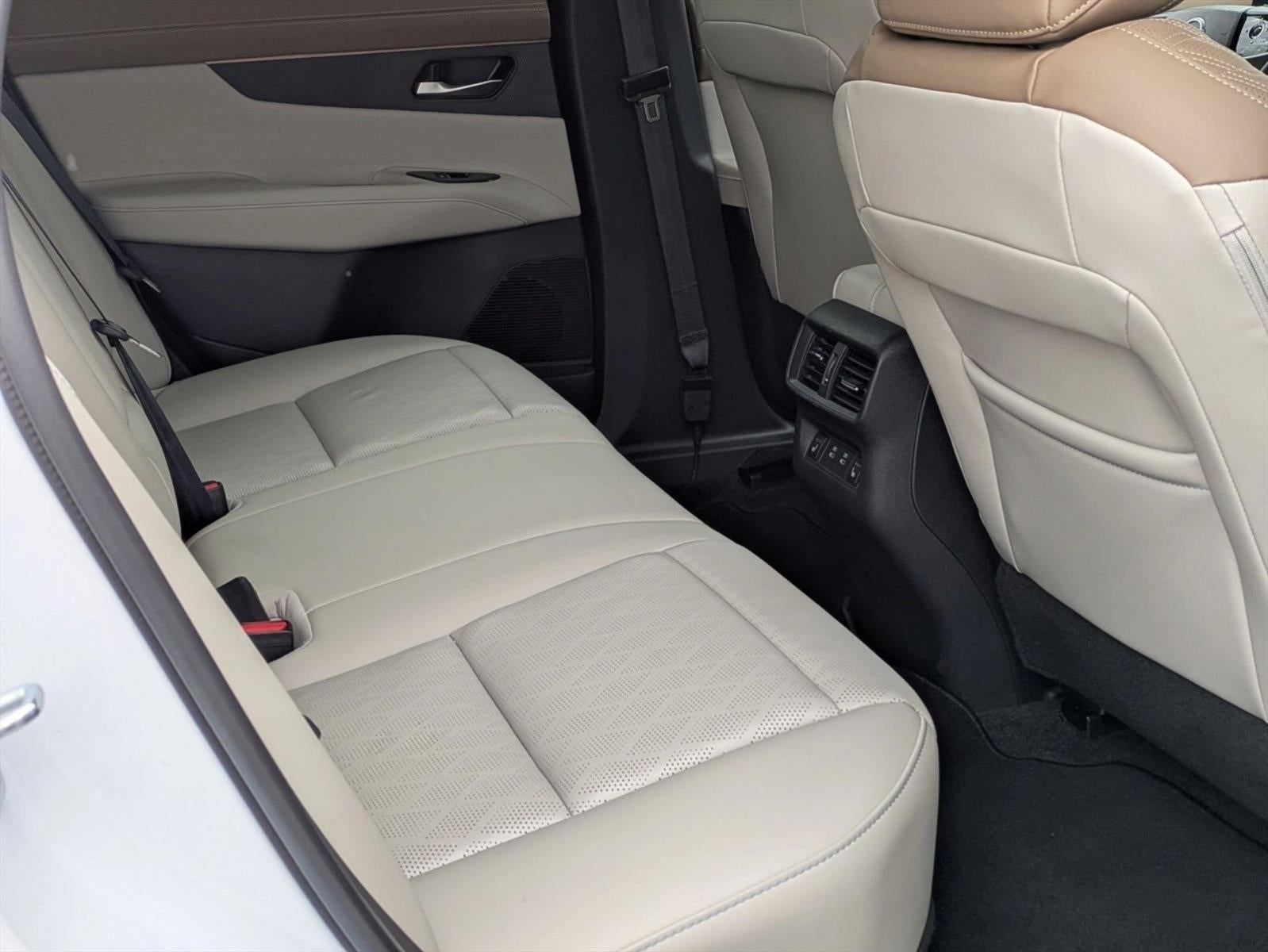2025 Nissan Murano AWD Platinum