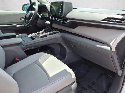 2024 Toyota Sienna XLE FWD 8-Passenger (Natl)