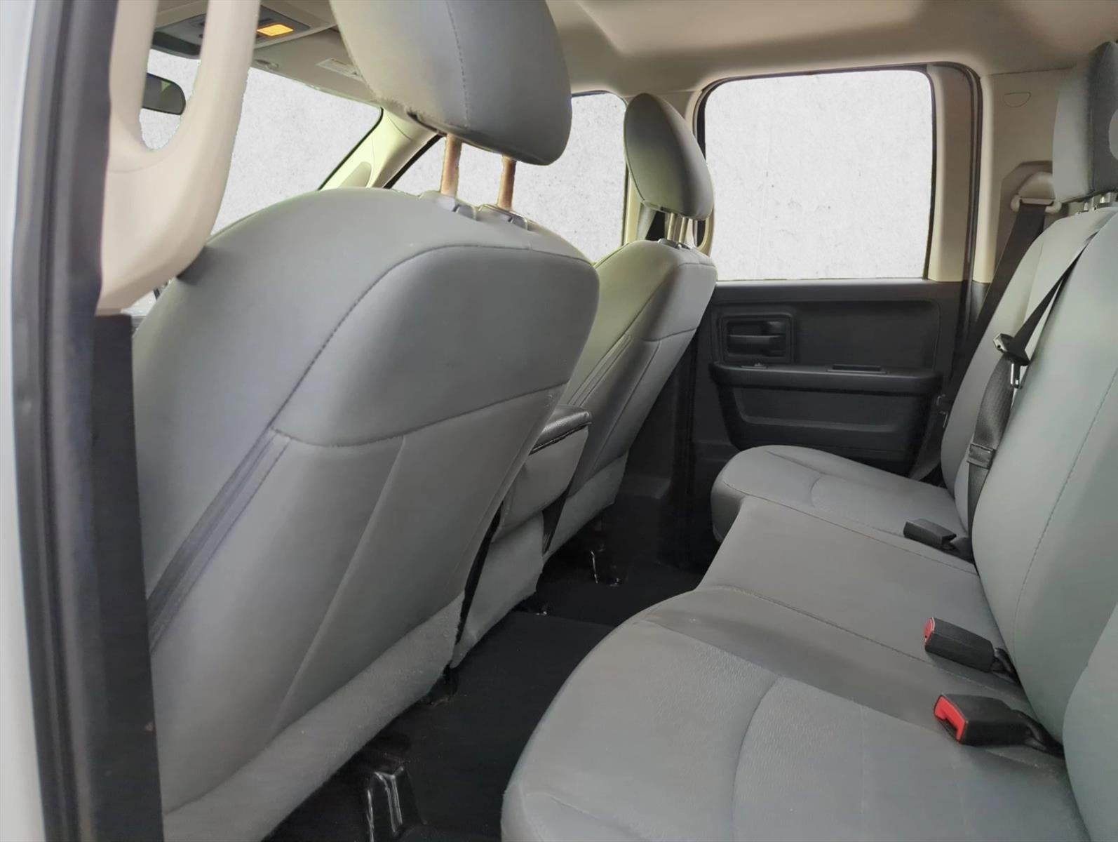 2017 RAM 1500 Express 4x2 Quad Cab 6'4" Box