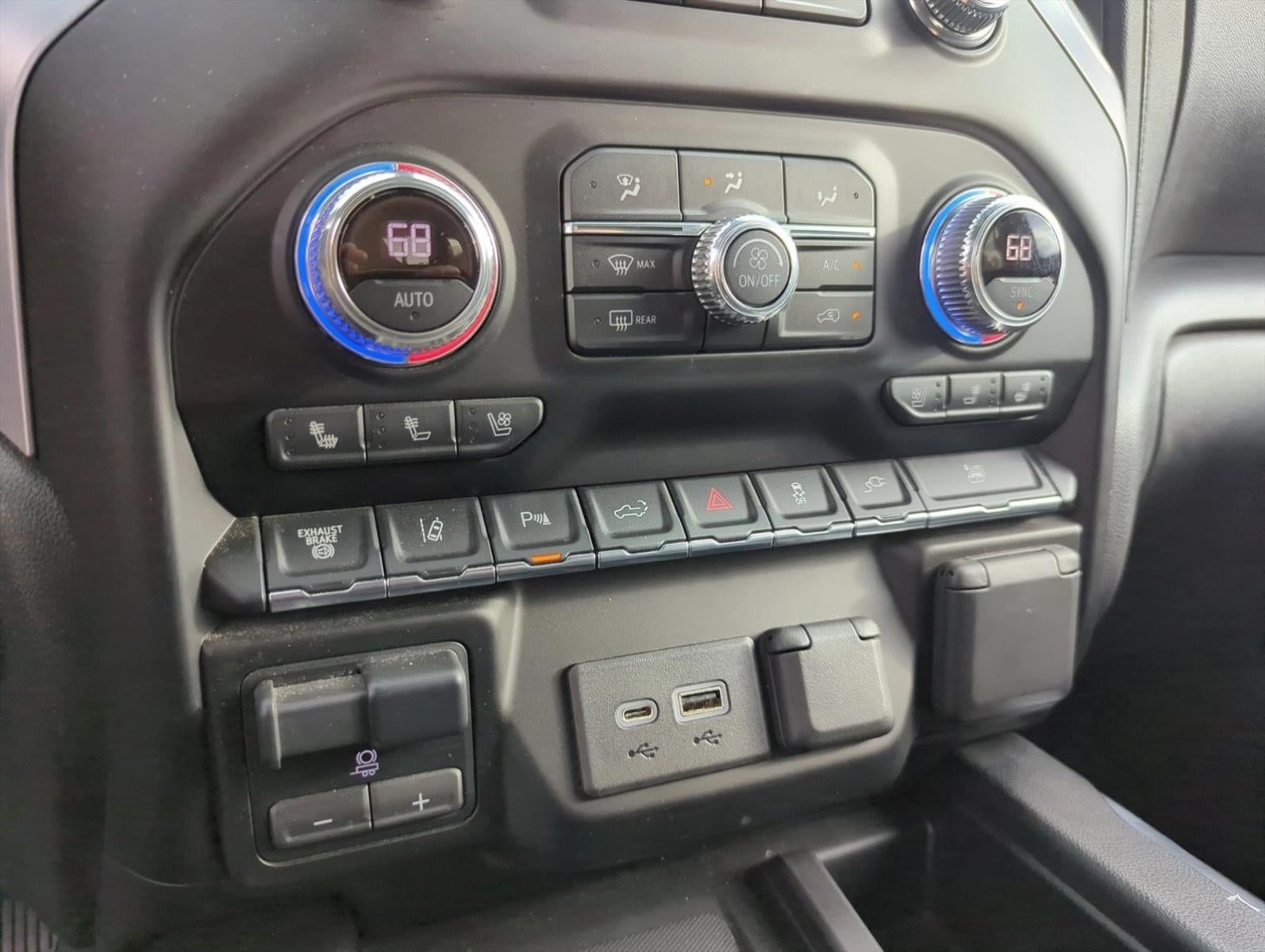 2020 GMC Sierra 2500 HD Crew Cab Standard Box 4-Wheel Drive SLT