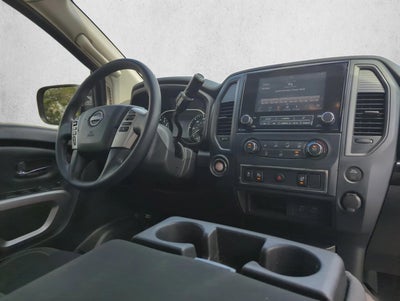 2024 Nissan Titan 4x2 Crew Cab SV