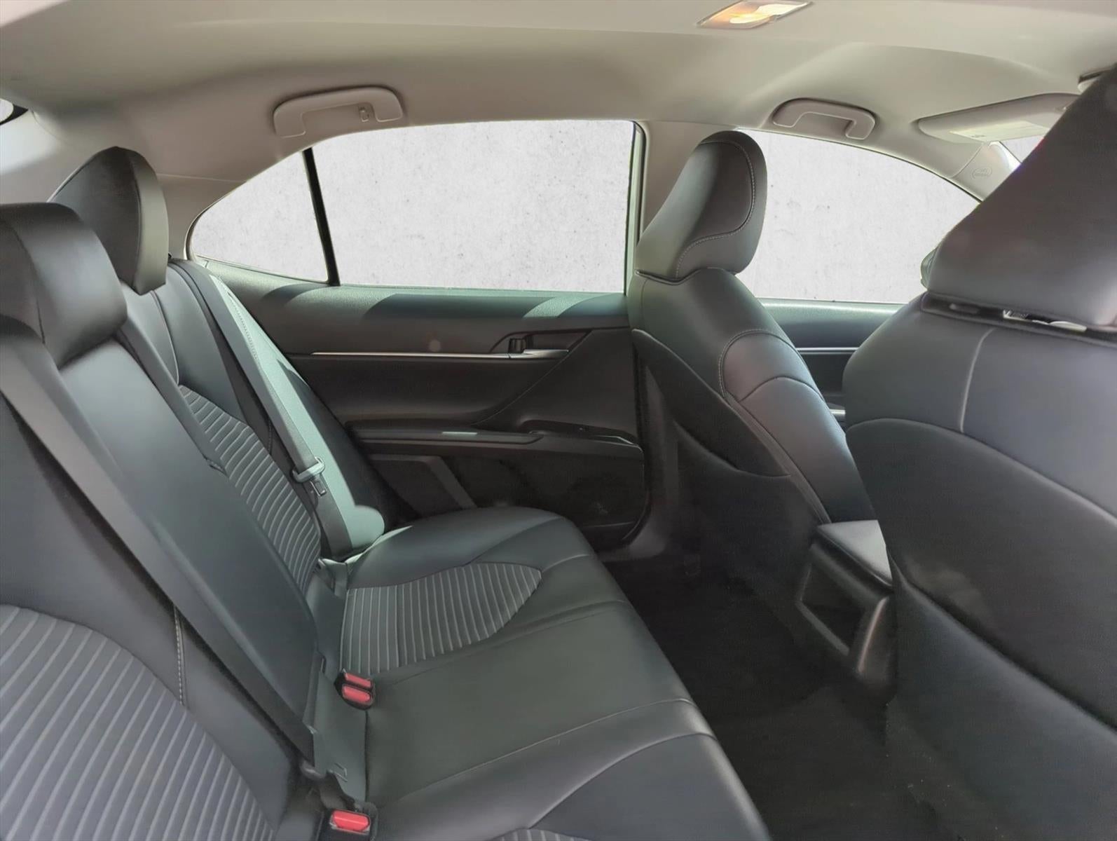 2019 Toyota Camry SE Auto (SE)