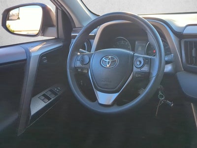 2018 Toyota RAV4 LE FWD (GS)