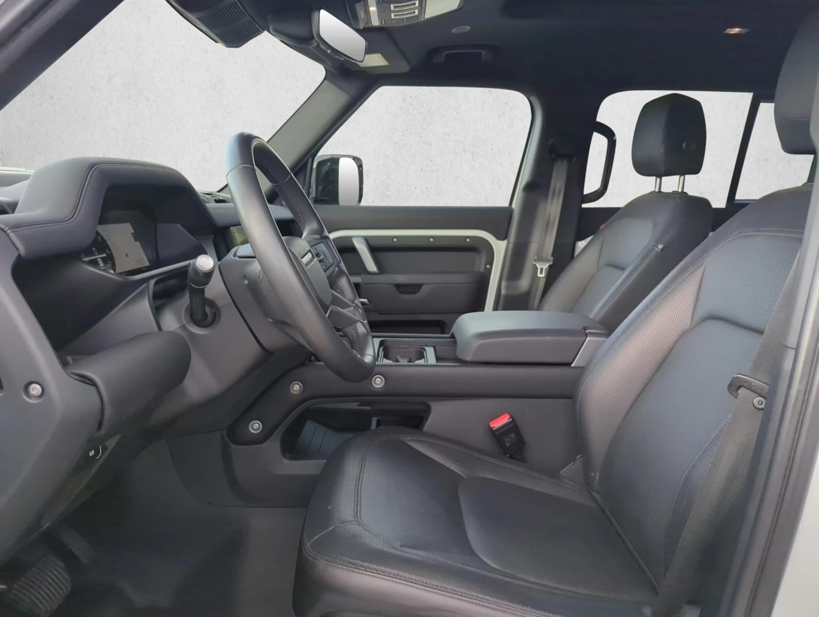 2024 Land Rover Defender 110 P400 X-Dynamic SE