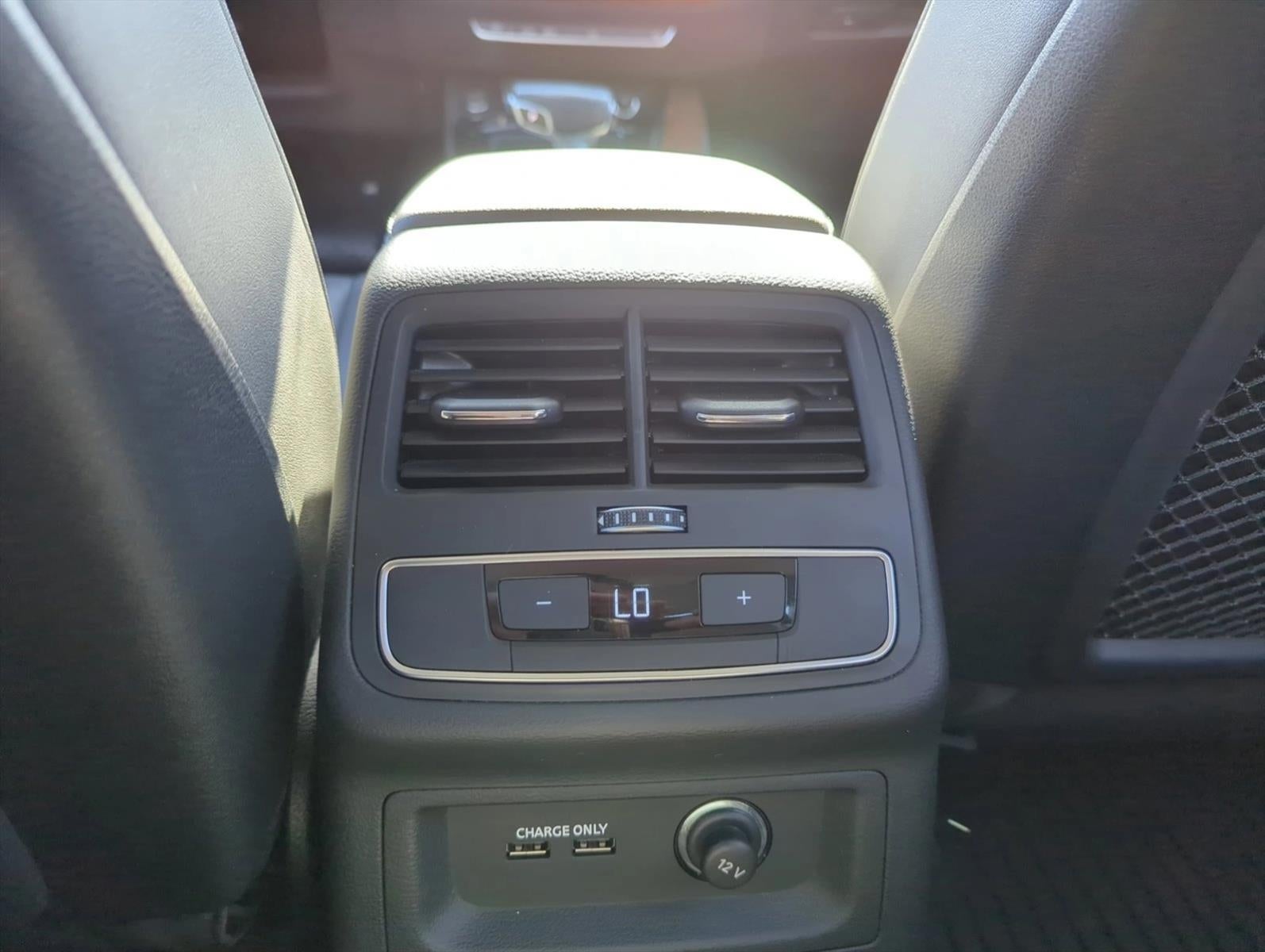 2022 Audi A4 Sedan Premium Plus 40 TFSI quattro