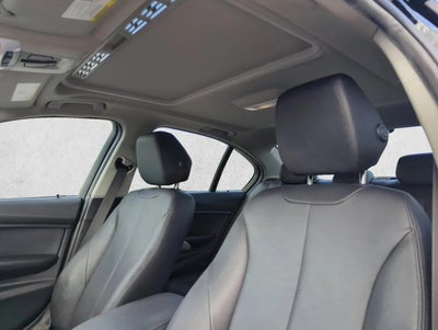 2018 BMW 320i Sedan