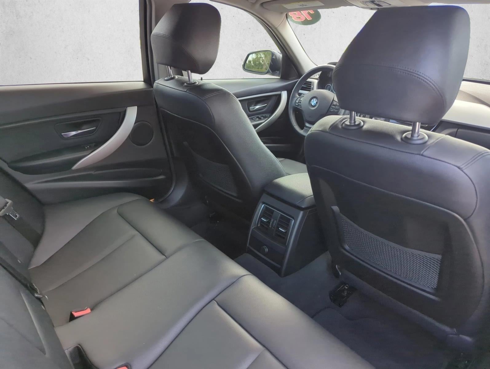 2018 BMW 320i Sedan