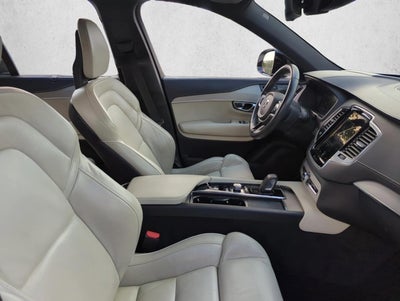 2021 Volvo XC90 Recharge T8 eAWD PHEV R-Design 7P