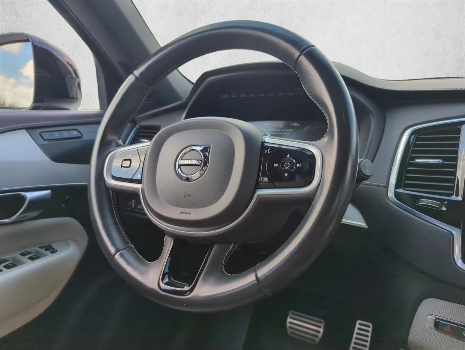 2021 Volvo XC90 Recharge T8 eAWD PHEV R-Design 7P