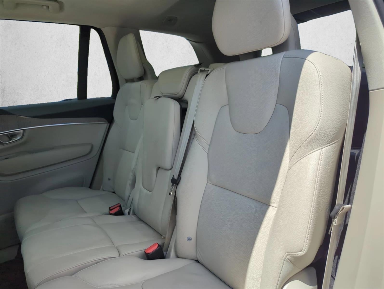 2024 Volvo XC90 B5 AWD Plus Bright Theme 7P