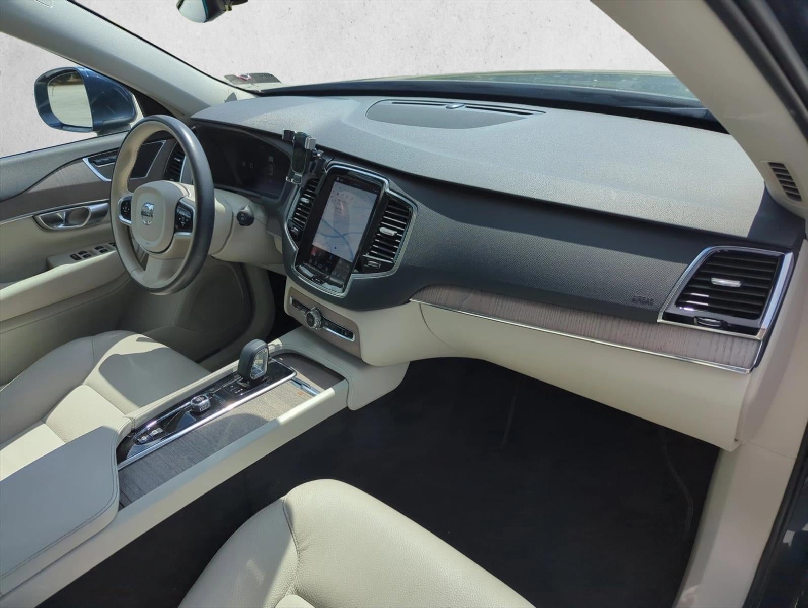 2024 Volvo XC90 B5 AWD Plus Bright Theme 7P