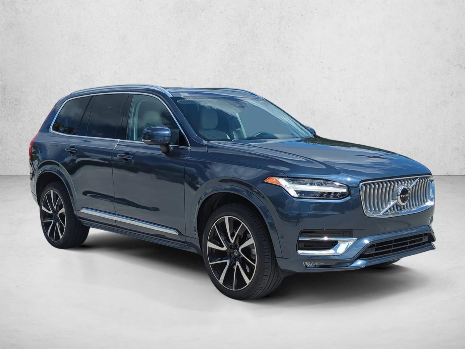 2024 Volvo XC90 B5 AWD Plus Bright Theme 7P