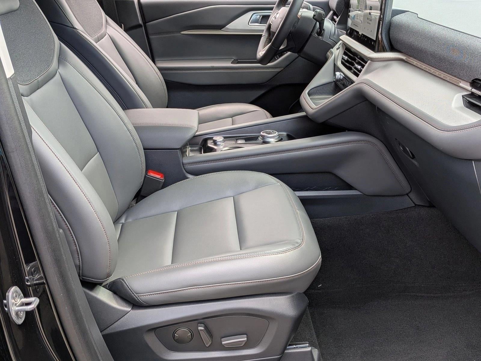 2026 Ford Explorer Active w/200A Pkg RWD
