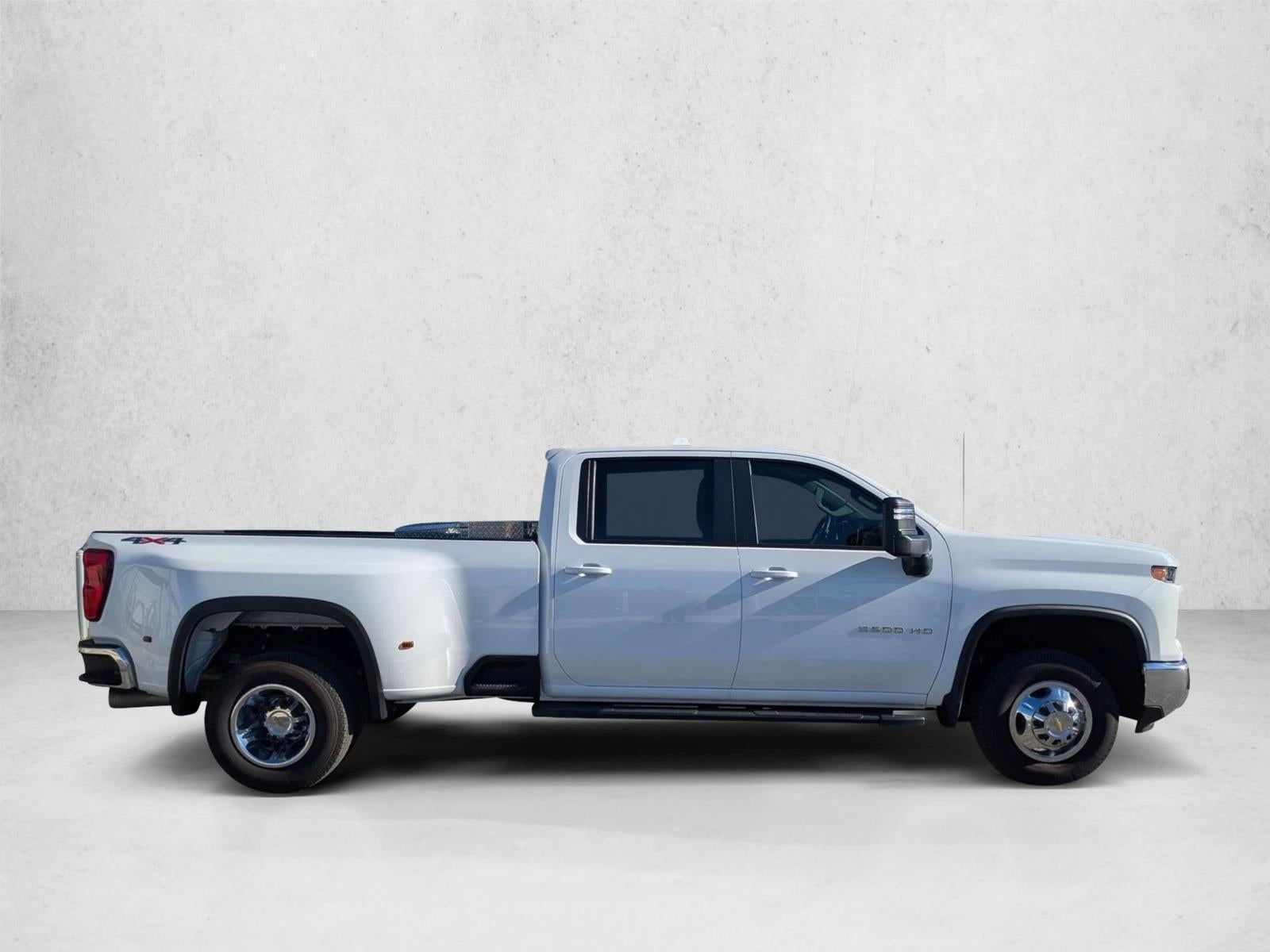 2024 Chevrolet Silverado 3500 HD Crew Cab Long Box 4-Wheel Drive LT