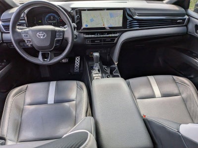 2025 Toyota Camry SE (SE)