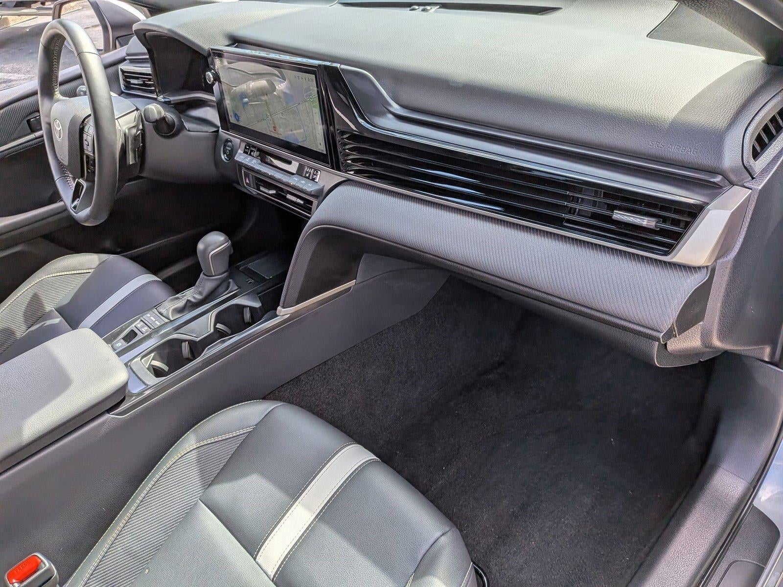 2025 Toyota Camry SE (SE)