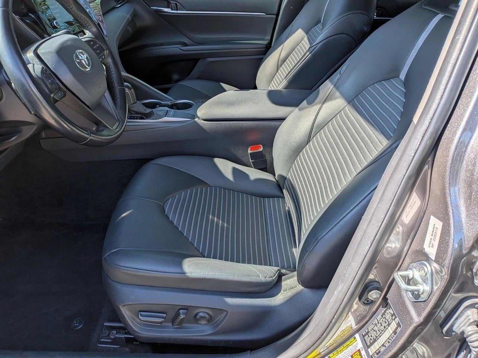 2022 Toyota Camry SE Auto (SE)