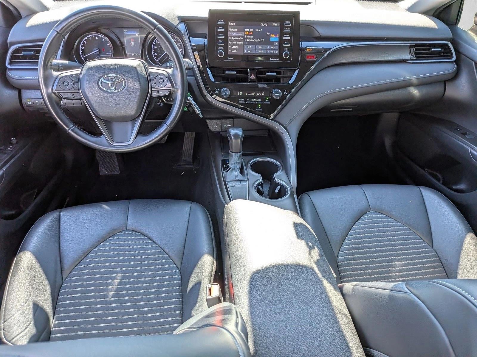 2022 Toyota Camry SE Auto (SE)