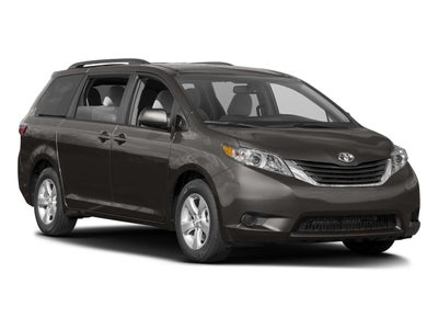 2017 Toyota Sienna LE FWD 8-Passenger (Natl)