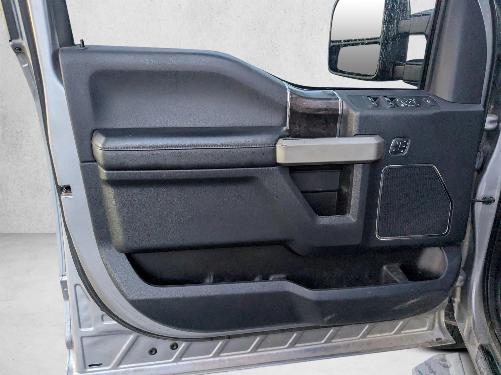 2022 Ford Super Duty F-250 SRW LARIAT 4WD Crew Cab 6.75' Box