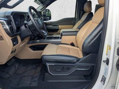 2024 Ford Super Duty F-250 SRW LARIAT 4WD Crew Cab 6.75' Box