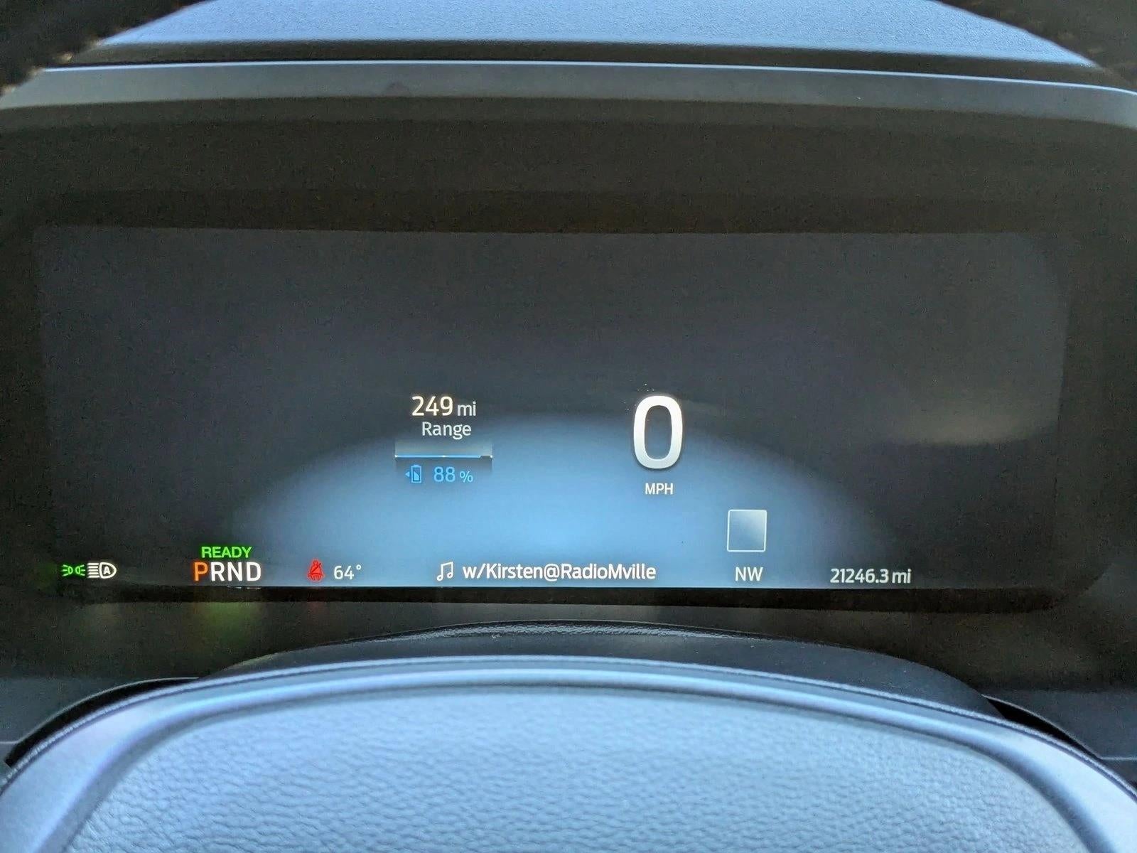 2023 Ford F-150 Lightning LARIAT 4WD SuperCrew 5.5' Box