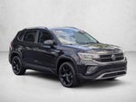 2022 Volkswagen Taos SE FWD
