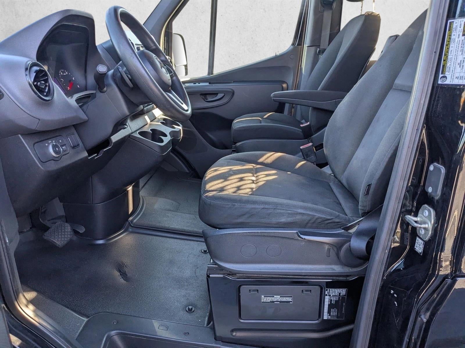 2019 Mercedes-Benz Sprinter Cargo Van 2500 Standard Roof V6 144" RWD